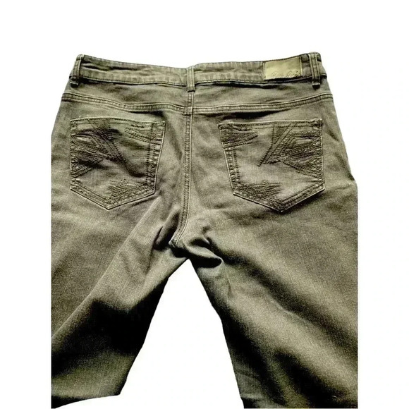 Foxy hi rise, Sophie boot cut, dark black wash jeans, 31 by 32 - Picture 3 of 7